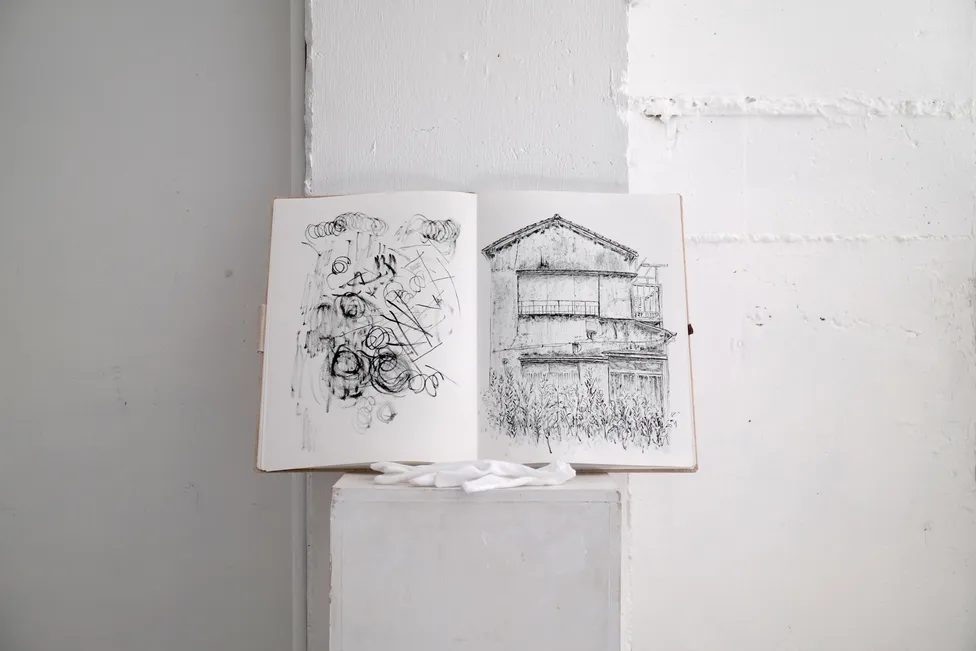 Empty but not abandoned, exhibition view 9